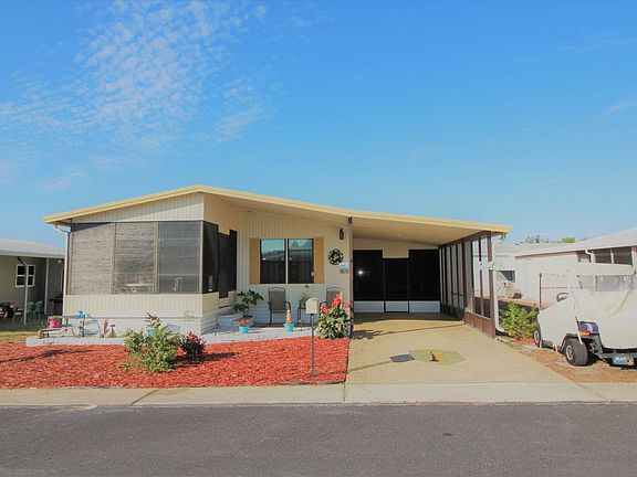 3rd image of 14803 Cortland Dr