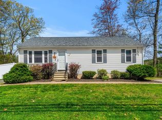 126 Sandy Pond Rd, Ayer, MA 01432