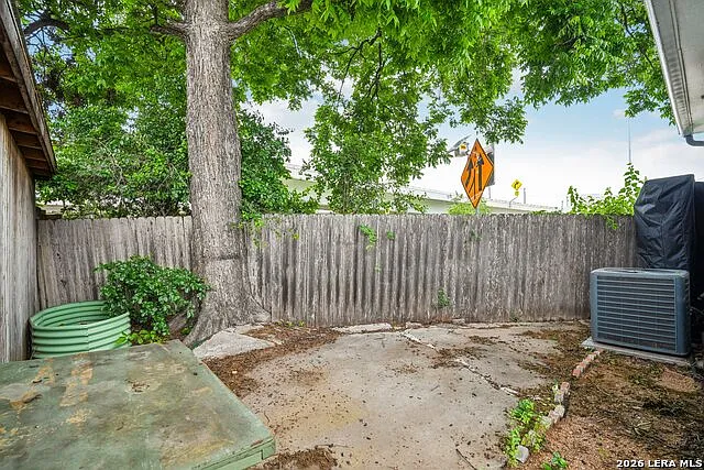821 E Quincy St — Photo 28