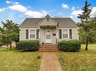 423 S East St, Mount Vernon, MO 65712