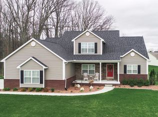 9727 Wicklow Hill Ct, Fenton, MI 48430