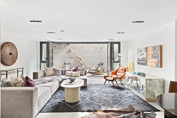 Sold by Compass | media 17