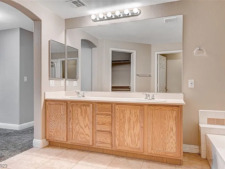 821 Titan Peak Pl — Photo 12