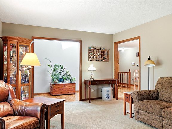 4th image of 6850 SW 33rd St