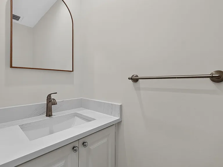 112 Santa Barbara Way — Photo 8