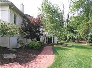 23538 Chicory Rd, Grosse Ile, MI 48138