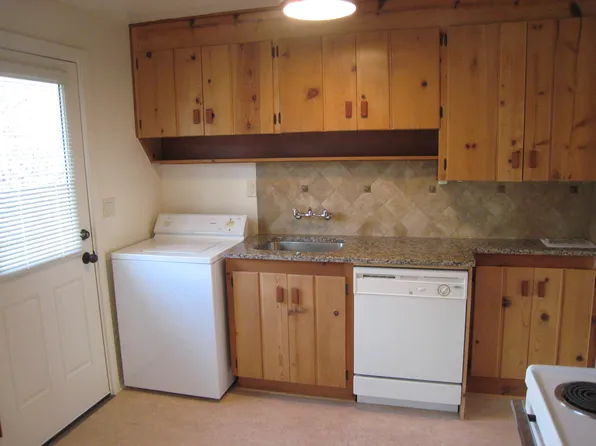 3441 9th Ave W, Seattle, WA 98119