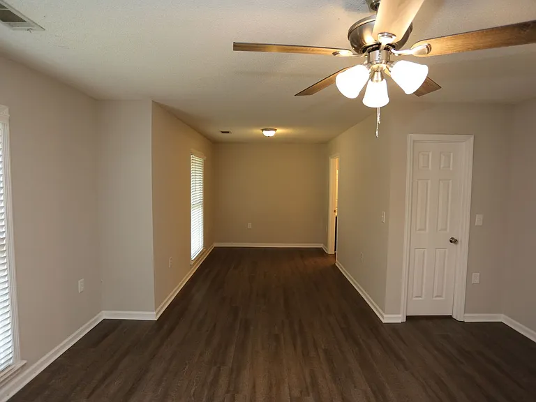 203A Courtney Way — Photo 15