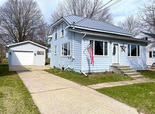 133 S Oak Ave, Gillett, WI 54124