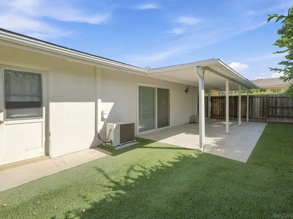 1888 Fairway Park Unit A, Escondido, CA 92026