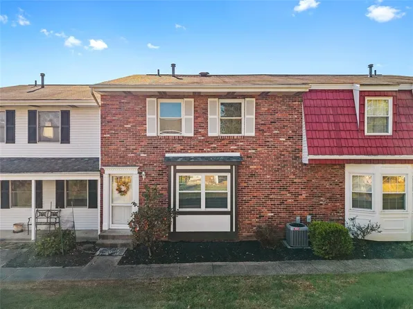 1710 Parsonage Ln, Bethel Park, PA 15102