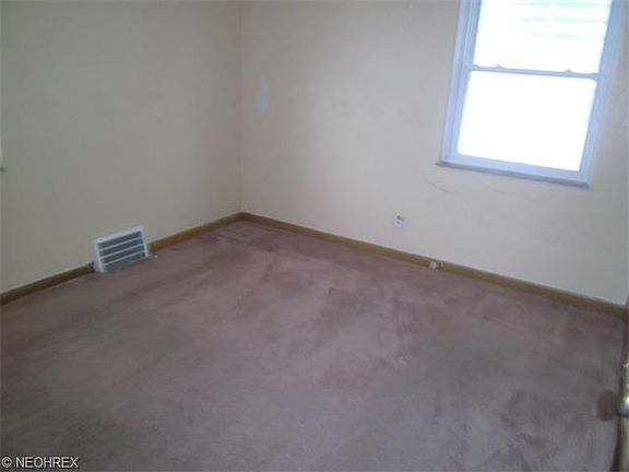 5th image of 16802 Holly Hill Dr