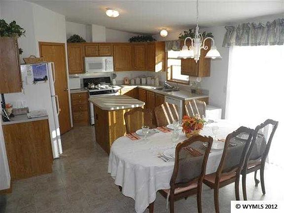 4th image of 1401 E Adams Ave