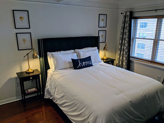 Master bed view to NYC