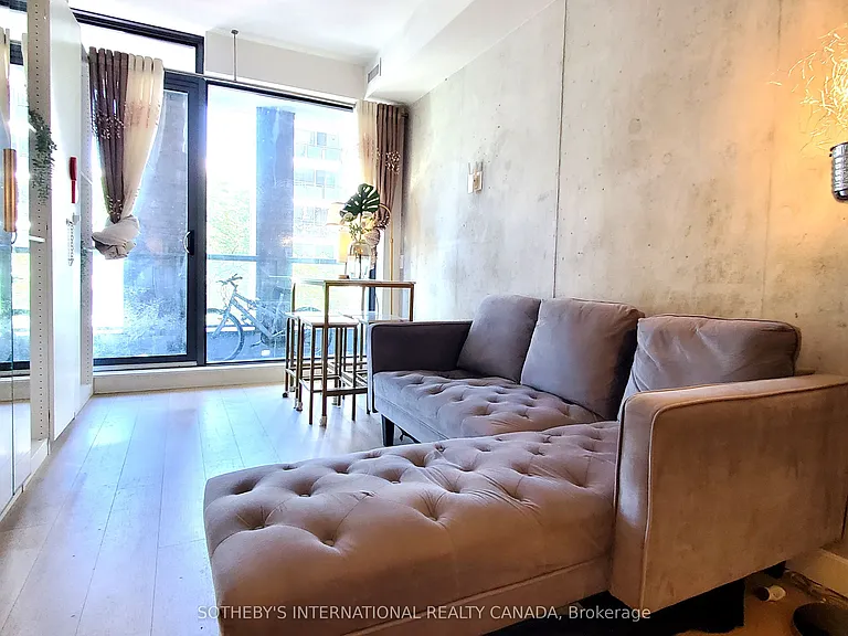 81 Wellesley St E #305 — Photo 17