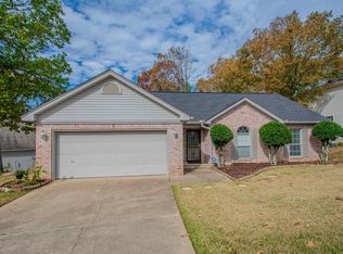 6 Rocky Crest Ct, Little Rock, AR 72211