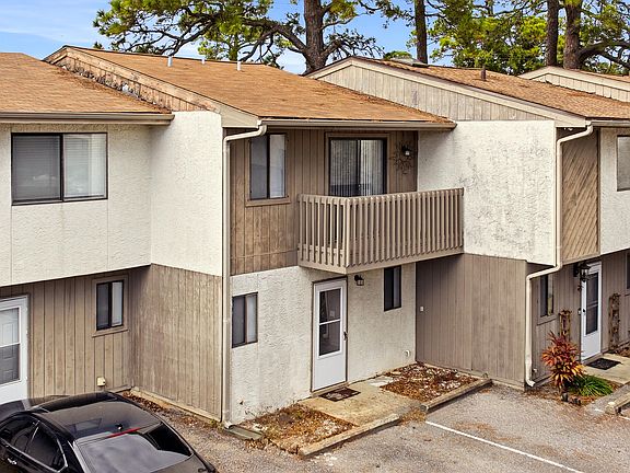 3rd image of 204 4th St SE Unit B4
