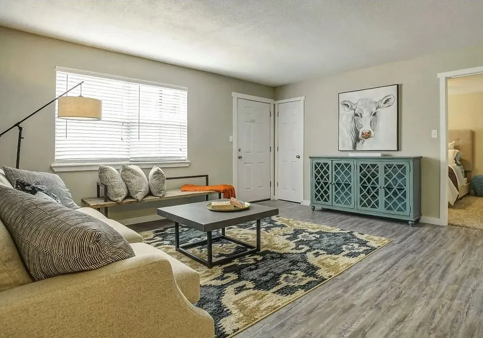 Charleston Apartments — Photo 2