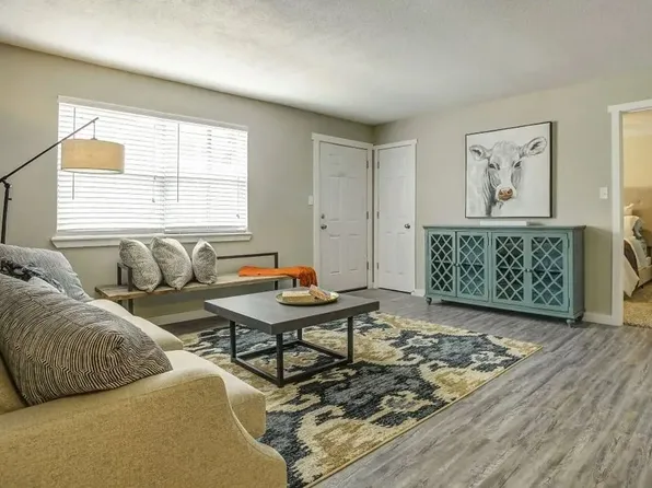 Charleston Apartments, 2073 W Lindsey St #2027F, Norman, OK 73069