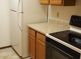 960 Stonebridge Rd, Platteville, WI 53818