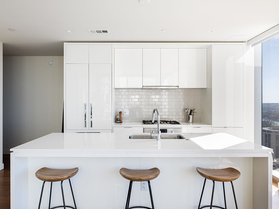 1st image of 44 East Ave #1901