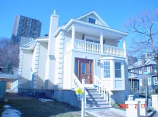 1324 River Rd, Edgewater, NJ 07020