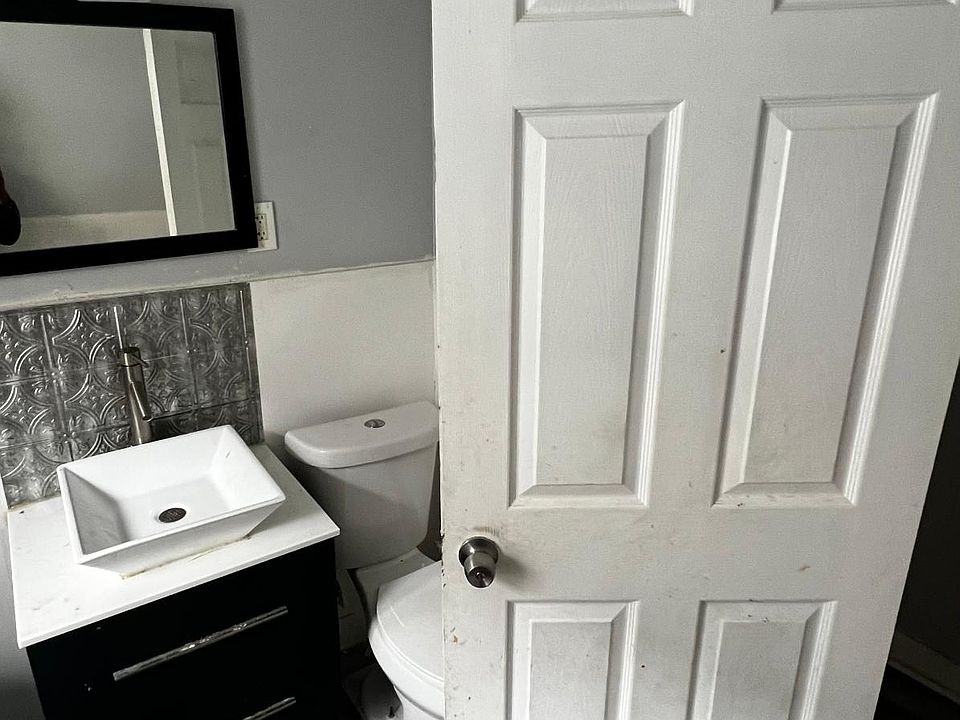 1st image of 691 West Ave #2