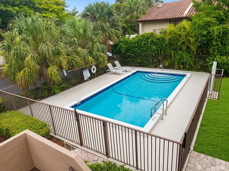 10571 Royal Palm Blvd #10571 — Photo 11