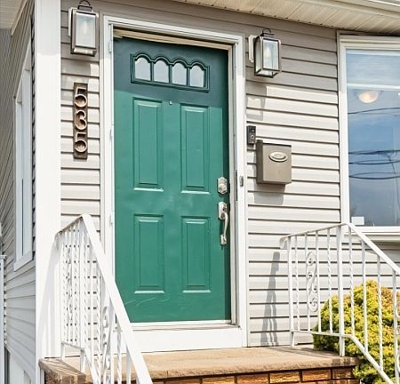 4th image of 535 Freeman St