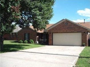 8234 NW 11th St, Oklahoma City, OK 73127