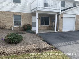 1214 Poplar Cir, Harrisonburg, VA