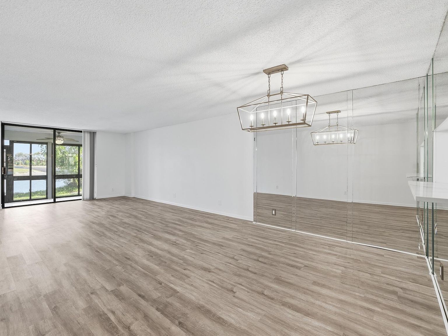 4725 E Lucerne Lakes Blvd Boulevard E #114
