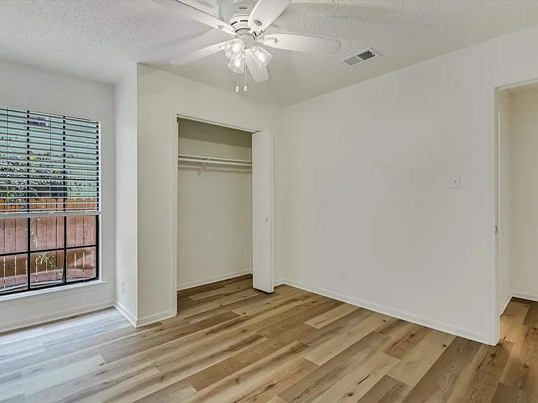 6103 Hill Forest Dr #B — Photo 13