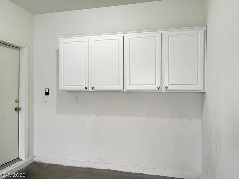 8102 Lake Chippewa St — Photo 32