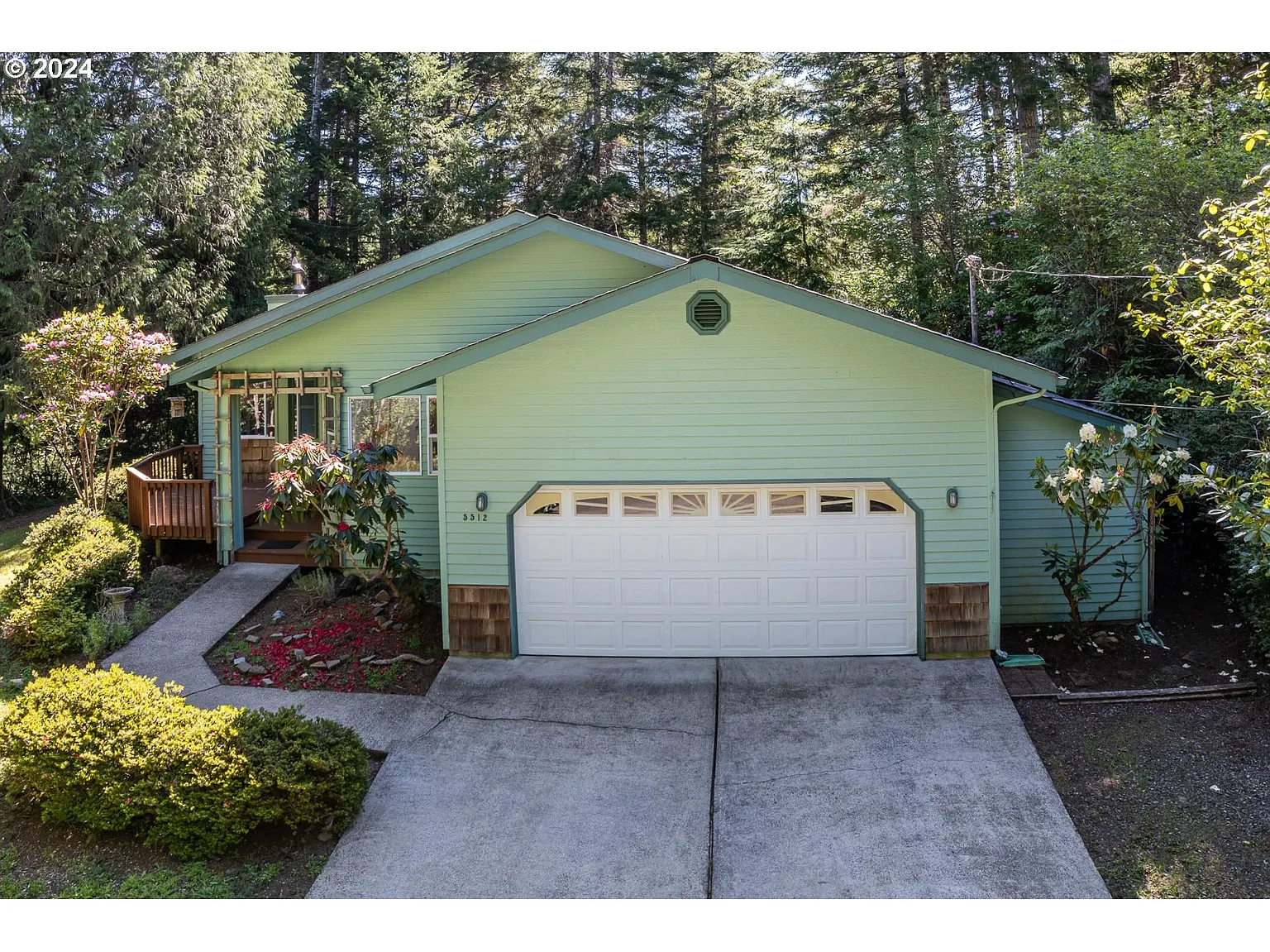 5512 Collins Loop photo 1