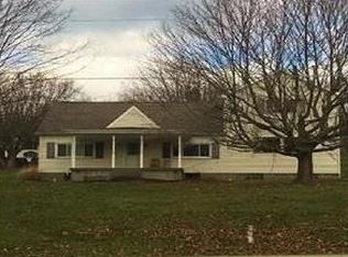 873 Lone Pine Rd, Amity, PA 15311