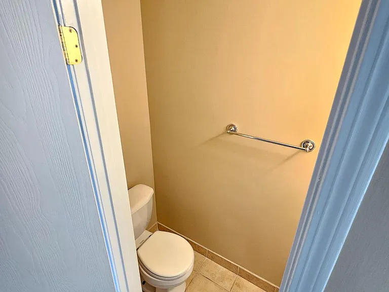 509 Beebe Ct — Photo 8