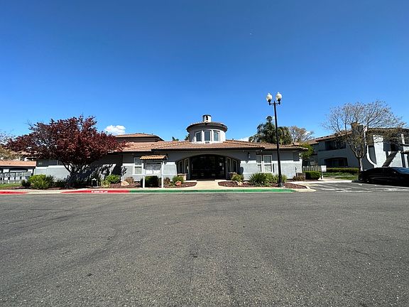 3rd image of 5201 Laguna Oaks Dr Unit 178