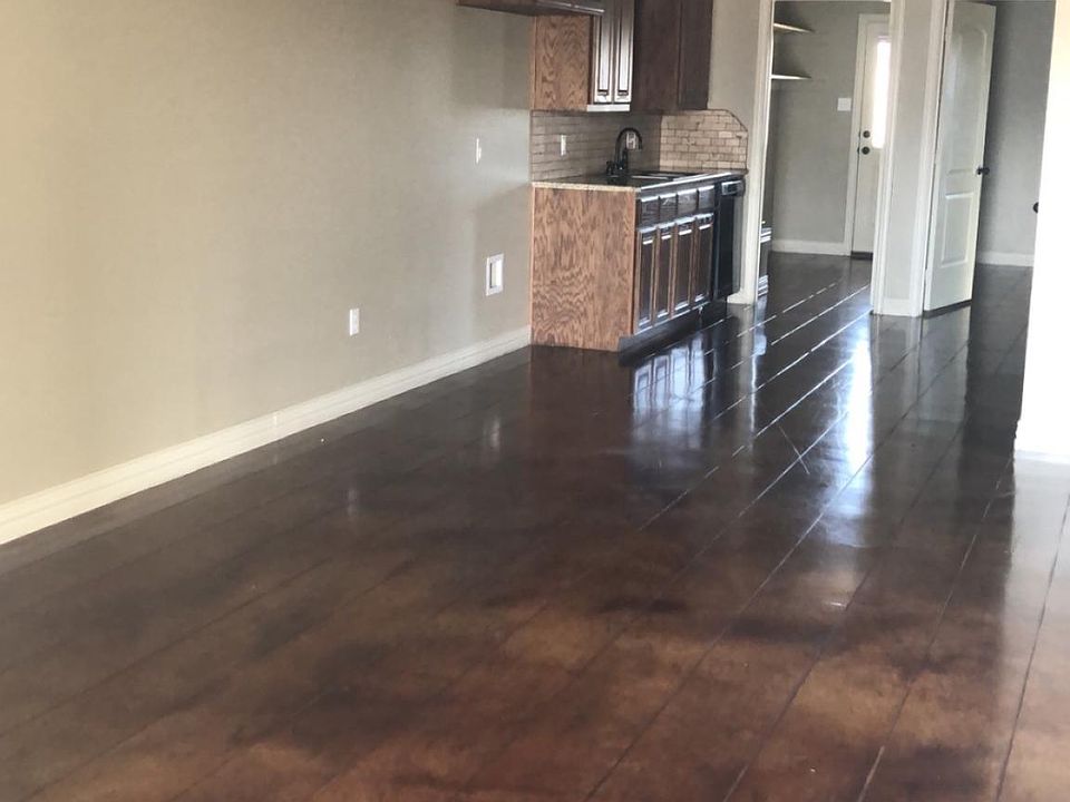 2nd image of 808 Ferrara Cir Unit A