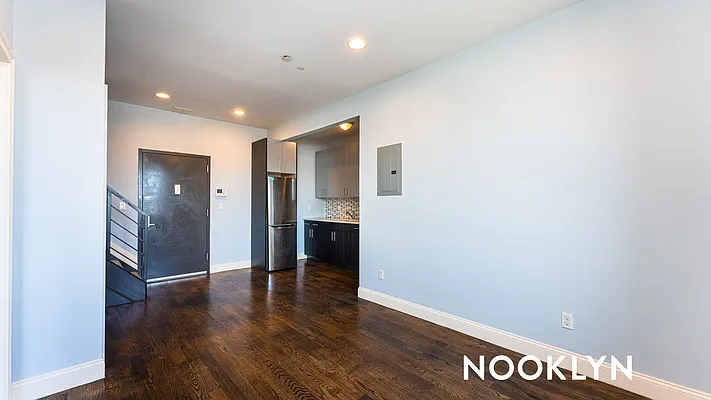 Rented by Nooklyn NYC LLC | media 34
