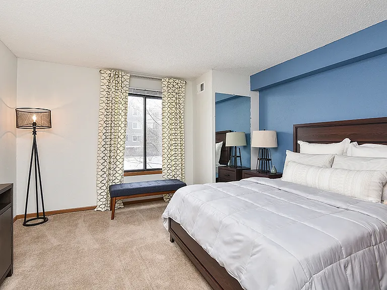 Westwind Apartments — Photo 15