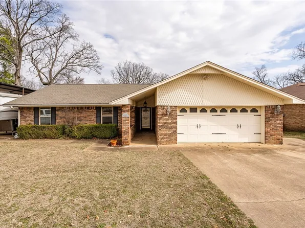 1206 Blueberry Hill St, Van Buren, AR 72956