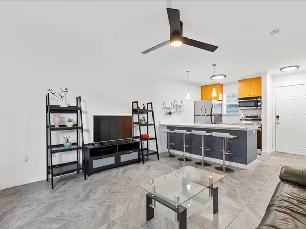 1422 Collier St APT 103, Austin, TX 78704