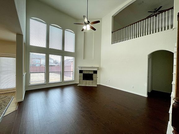 3rd image of 6305 Flagstone Dr