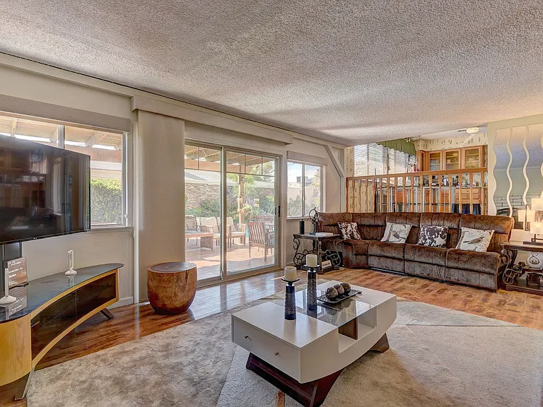 3751 El Camino Rd — Photo 14
