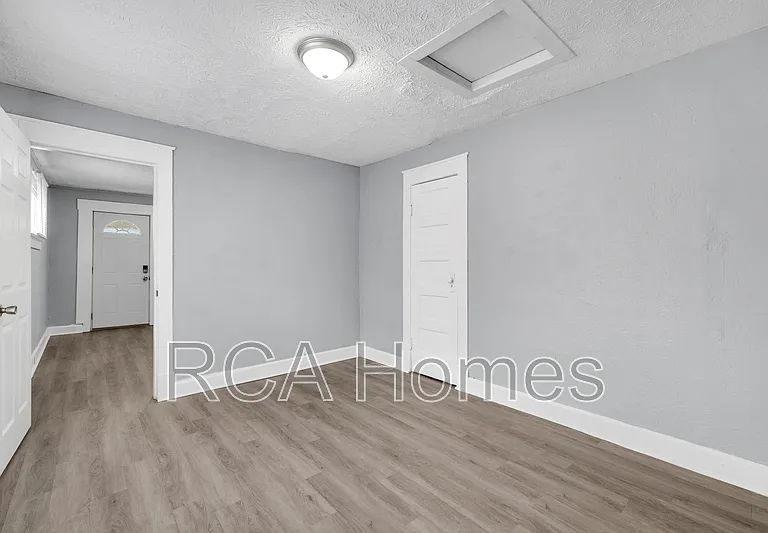1358 N Gale St — Photo 4