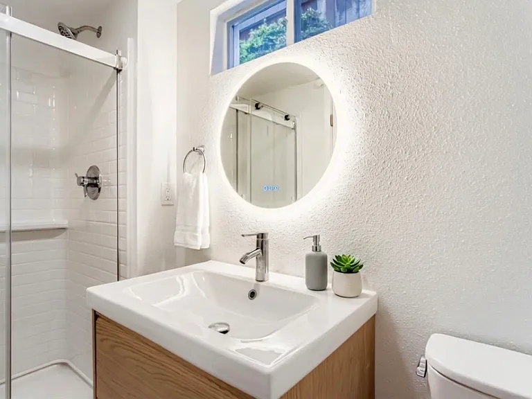 Full Bath 2- Basement