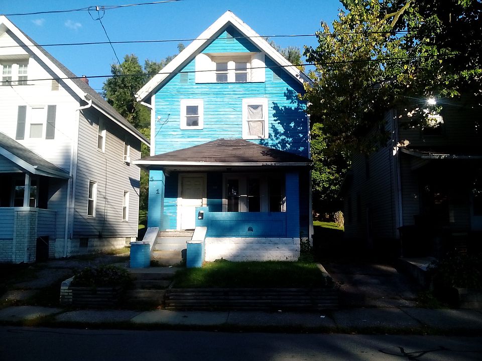 1st image of 571 Wellington St