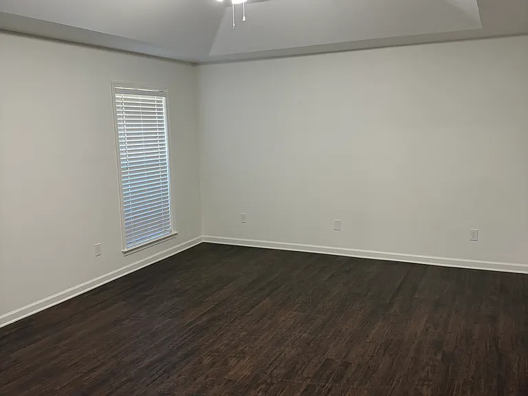 216 Inglewood Dr — Photo 16