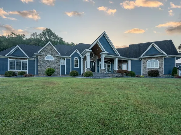 278 Fryes Rd, Ruffs Dale, PA 15679